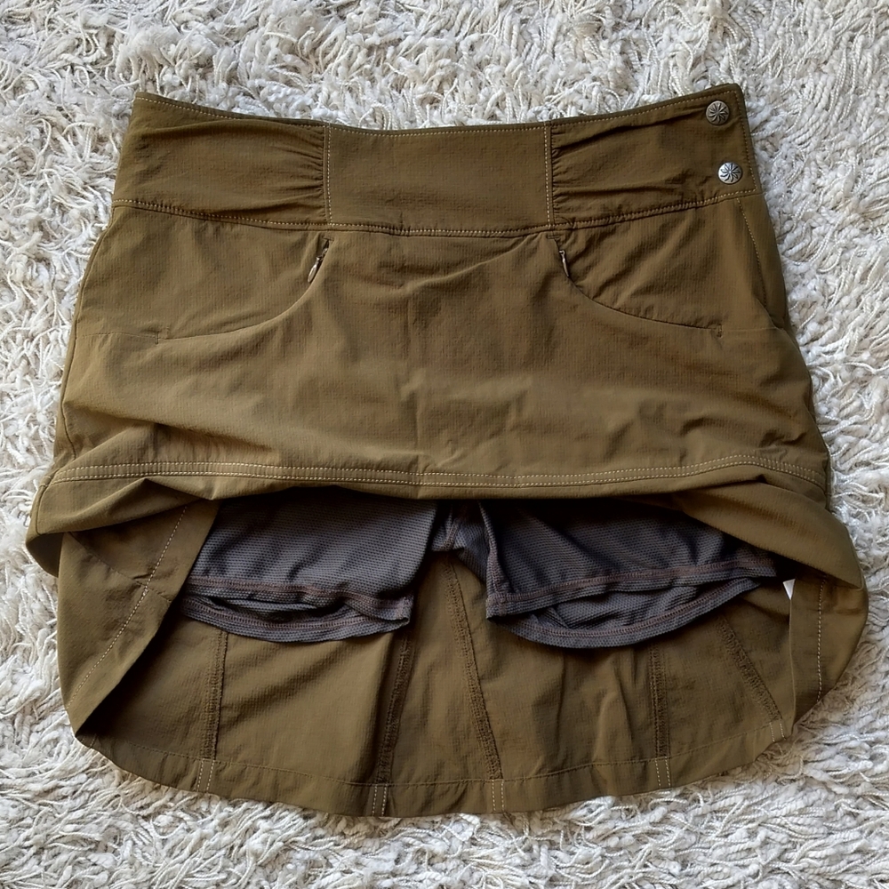 HTF 🌿 Athleta Hit the Trail skort in Earth Green, like new, zippered pockets, 4 - Picture 4 of 7